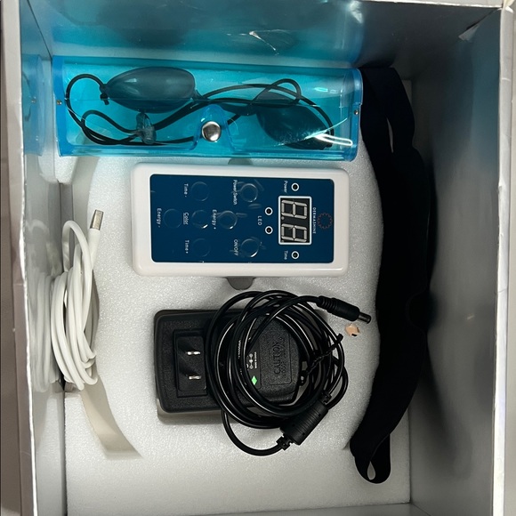 Dermashine Pro 7 Color LED Mask... - Picture 2 of 6